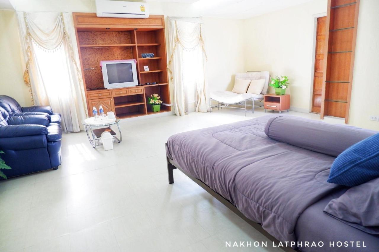 Nakhon Latphrao Hostel Bangkok Kültér fotó