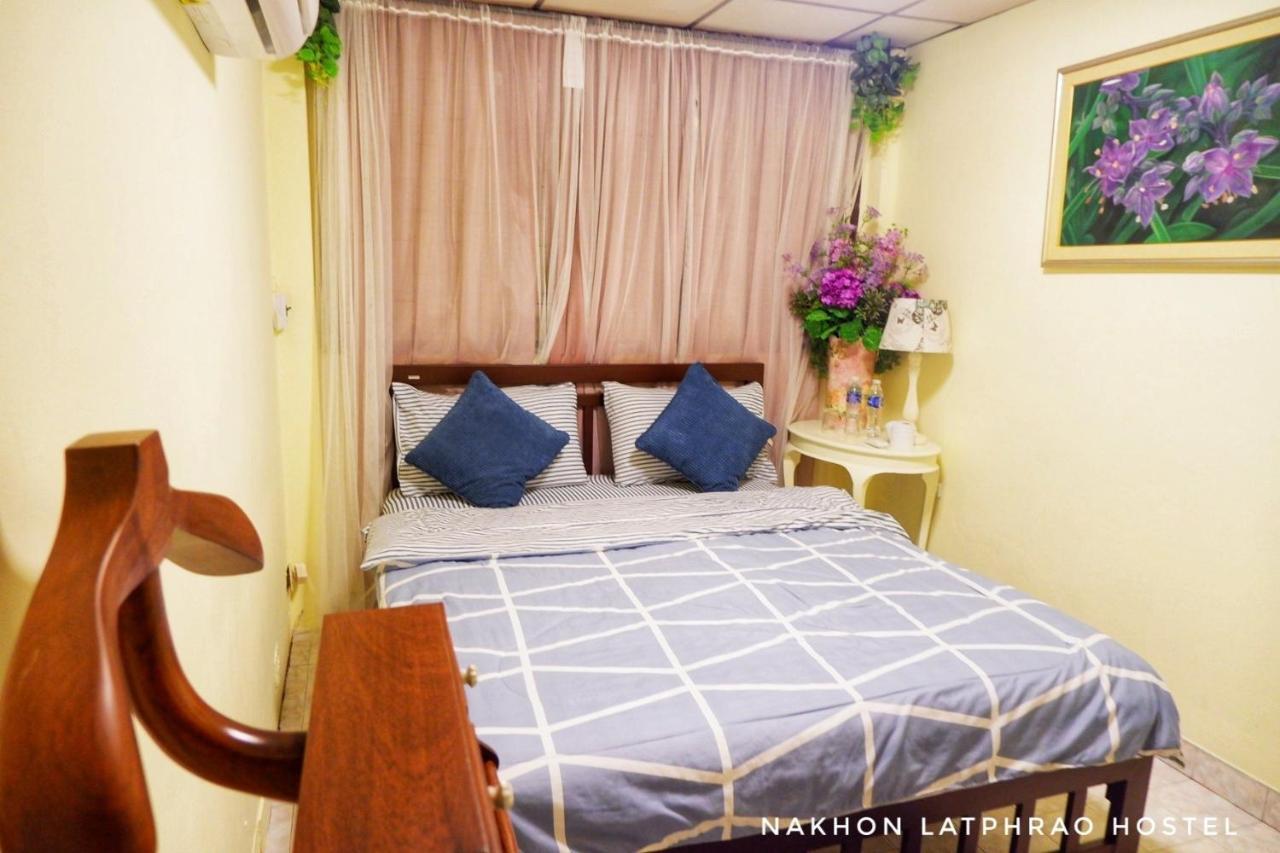 Nakhon Latphrao Hostel Bangkok Kültér fotó