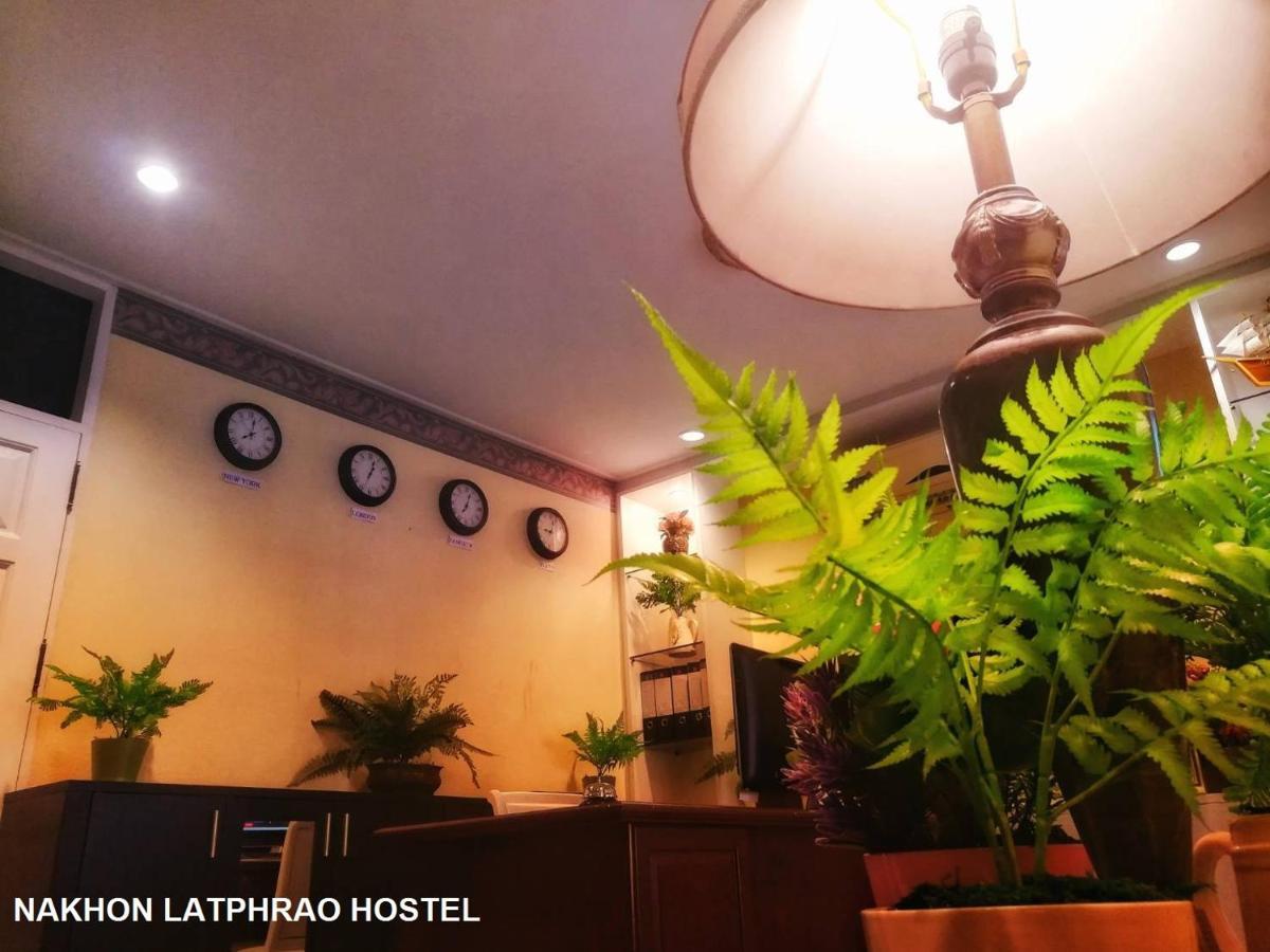 Nakhon Latphrao Hostel Bangkok Kültér fotó